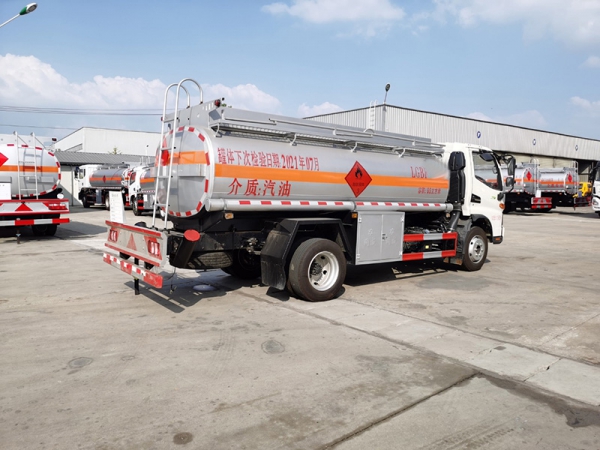 JAC Junling 8-ton Tanker Truck