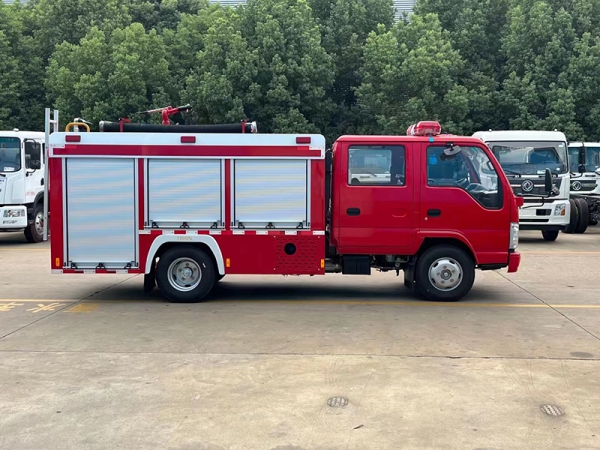 Isuzu 2-ton Tanker Fire Truck