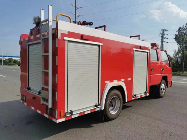 JIANGLING 2-ton water tanker fire truck