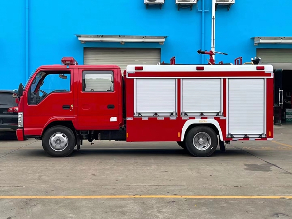 Isuzu 2-ton Tanker Fire Truck