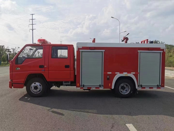 JIANGLING 2-ton water tanker fire truck